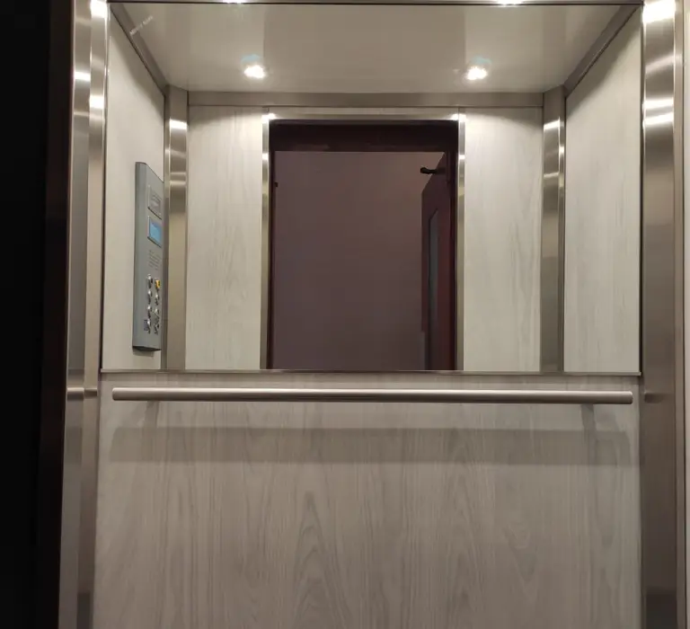 Vaglio srl - Linea cabine ascensori Torino - Restyling